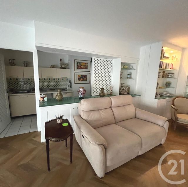 Afficher la photo en grand Appartement F2 à vendre - 2 pièces - 54.0 m2 - NEUILLY SUR SEINE - 92 - ILE-DE-FRANCE - Century 21 Eric Sellier