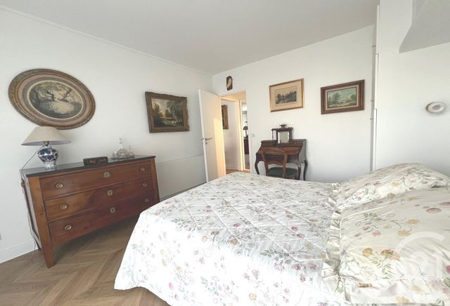 Afficher la photo en grand Appartement F2 à vendre - 2 pièces - 54.0 m2 - NEUILLY SUR SEINE - 92 - ILE-DE-FRANCE - Century 21 Eric Sellier