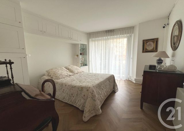 Afficher la photo en grand Appartement F2 à vendre - 2 pièces - 54.0 m2 - NEUILLY SUR SEINE - 92 - ILE-DE-FRANCE - Century 21 Eric Sellier