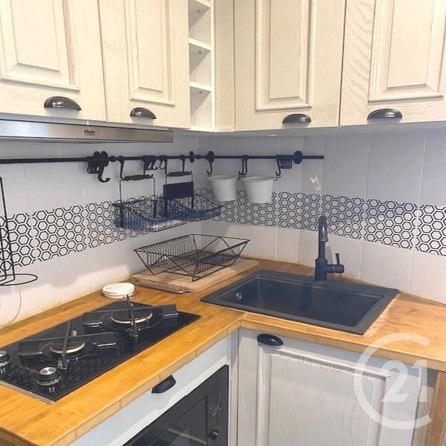 Appartement F2 à louer - 2 pièces - 35.0 m2 - NEUILLY SUR SEINE - 92 - ILE-DE-FRANCE - Century 21 Eric Sellier