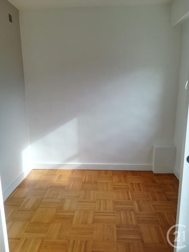 Appartement F2 à louer - 2 pièces - 33.0 m2 - NEUILLY SUR SEINE - 92 - ILE-DE-FRANCE - Century 21 Eric Sellier