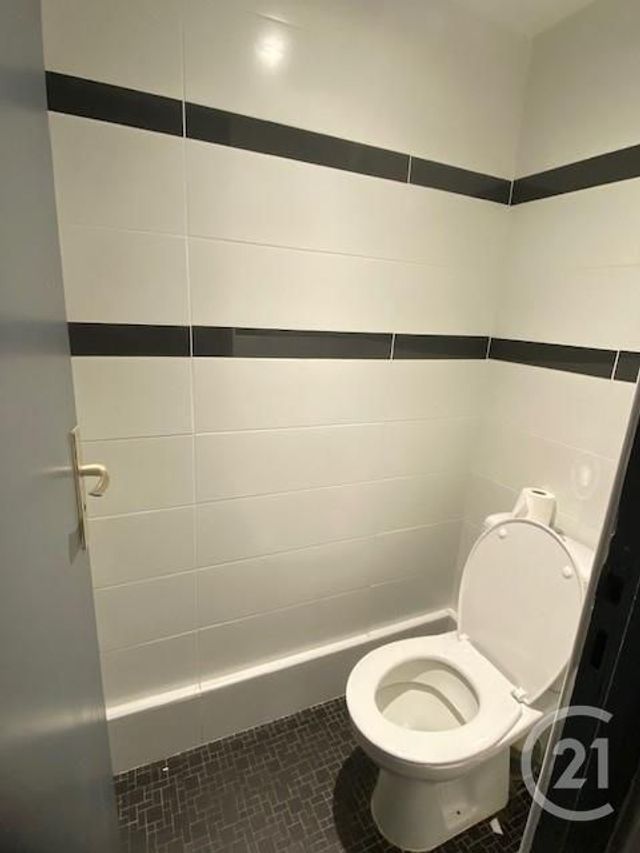 Appartement F1 à louer - 1 pièce - 13.4 m2 - NEUILLY SUR SEINE - 92 - ILE-DE-FRANCE - Century 21 Eric Sellier