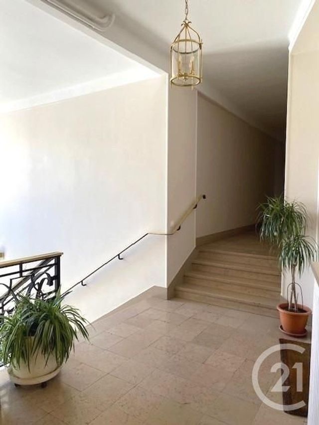 Appartement F2 à louer - 2 pièces - 48.0 m2 - NEUILLY SUR SEINE - 92 - ILE-DE-FRANCE - Century 21 Eric Sellier